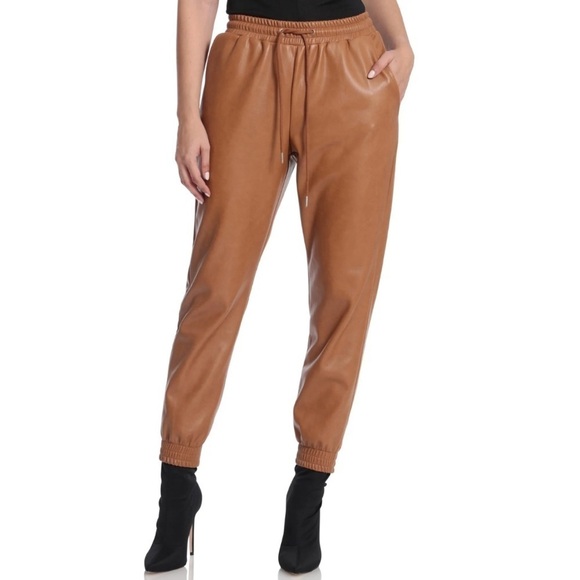 NWT Avec Les Filles Faux Leather Fleece Line Jogger Pants in Cognac Beige - Picture 1 of 8